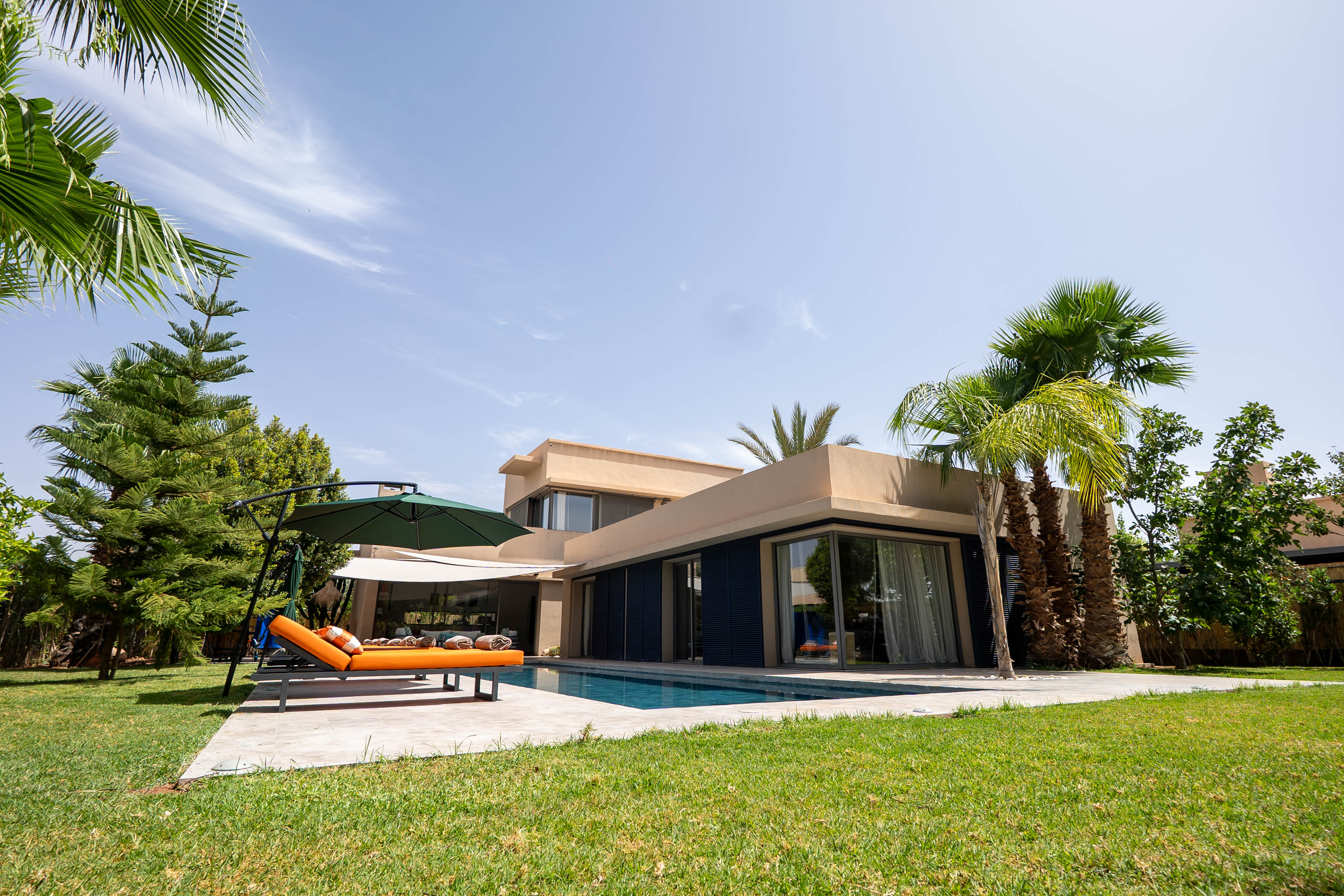 Villa Loulou : piscine, jardin et terrasse à Marrakech